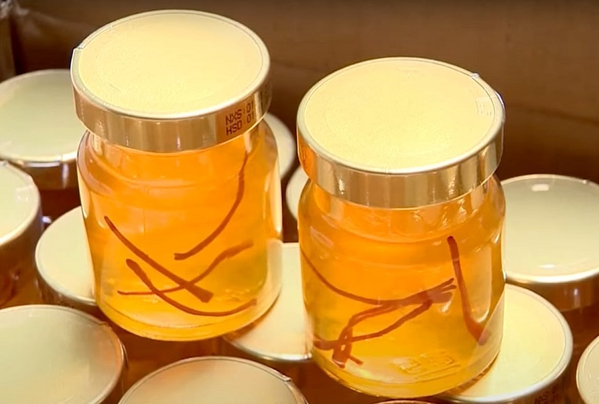 Một sản phẩm nước yến không rõ nguồn gốc, xuất xứ.