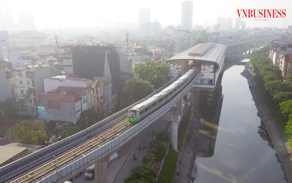 Thành phố Hà Nội đã giải ngân được 36 nghìn tỷ đồng và cam kết sẽ quyết liệt hơn nữa để đạt mục tiêu giải ngân 100% kế hoạch vốn năm 2025 và vốn kéo dài.