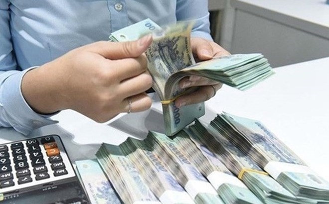 Bộ Tài chính cho rằng việc miễn thuế với tiền lương, tiền công từ ngân sách là không phù hợp và có thể dễ gây phản ứng trong dư luận.