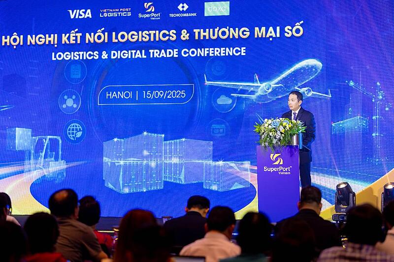 Tiến sĩ Yap Kwong Weng, CEO Việt Nam SuperPortTM khẳng định cam kết thúc đẩy chuyển đổi số lĩnh vực logistics và hỗ trợ các doanh nghiệp SME Việt Nam vươn ra toàn cầu.