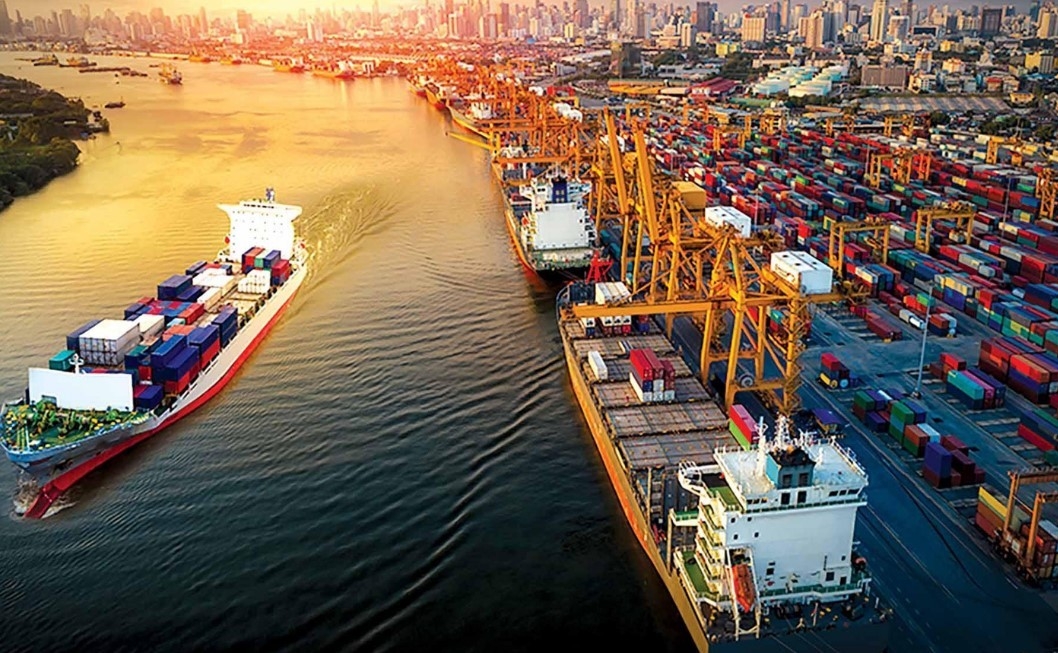 Đà tăng mạnh của kinh tế Việt Nam trong nửa đầu năm chủ yếu được thúc đẩy bởi mức tăng 14% so với cùng kỳ của kim ngạch xuất khẩu.