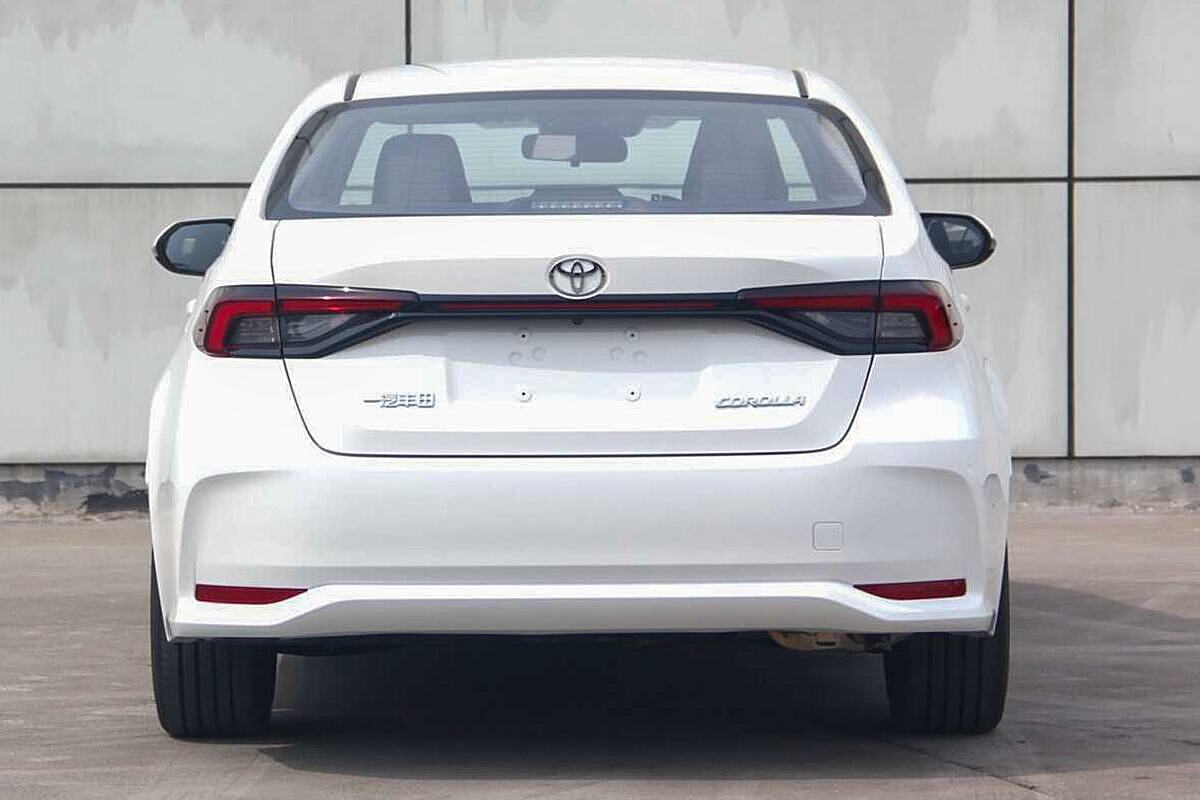 Nâng cấp diện mạo đối với dòng xe sedan hạng C.