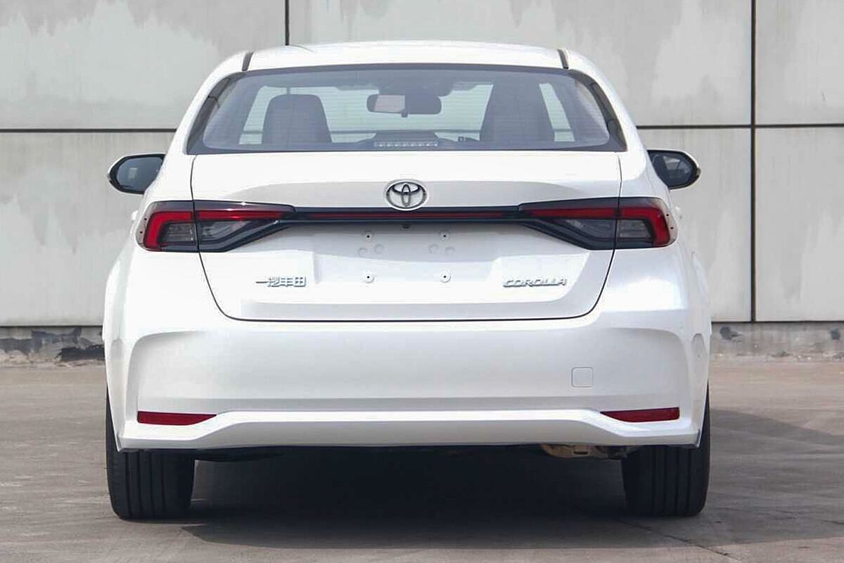 Nâng cấp diện mạo đối với dòng xe sedan hạng C.