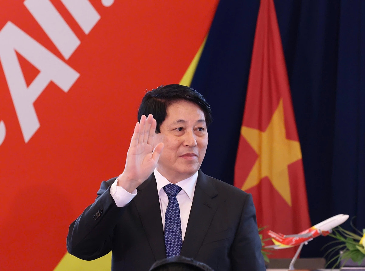 Chủ tịch nước Lương Cường tham dự lễ ký kết bàn giao máy bay giữa Boeing và Vietjet.