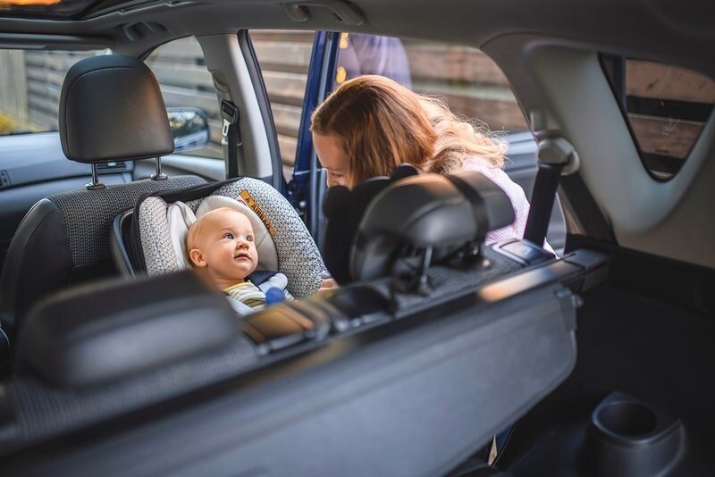 So với nhiều nước trên thế giới, Việt Nam đang thiếu quy chuẩn quản lý chất lượng ghế ngồi xe ô tô cho trẻ em.