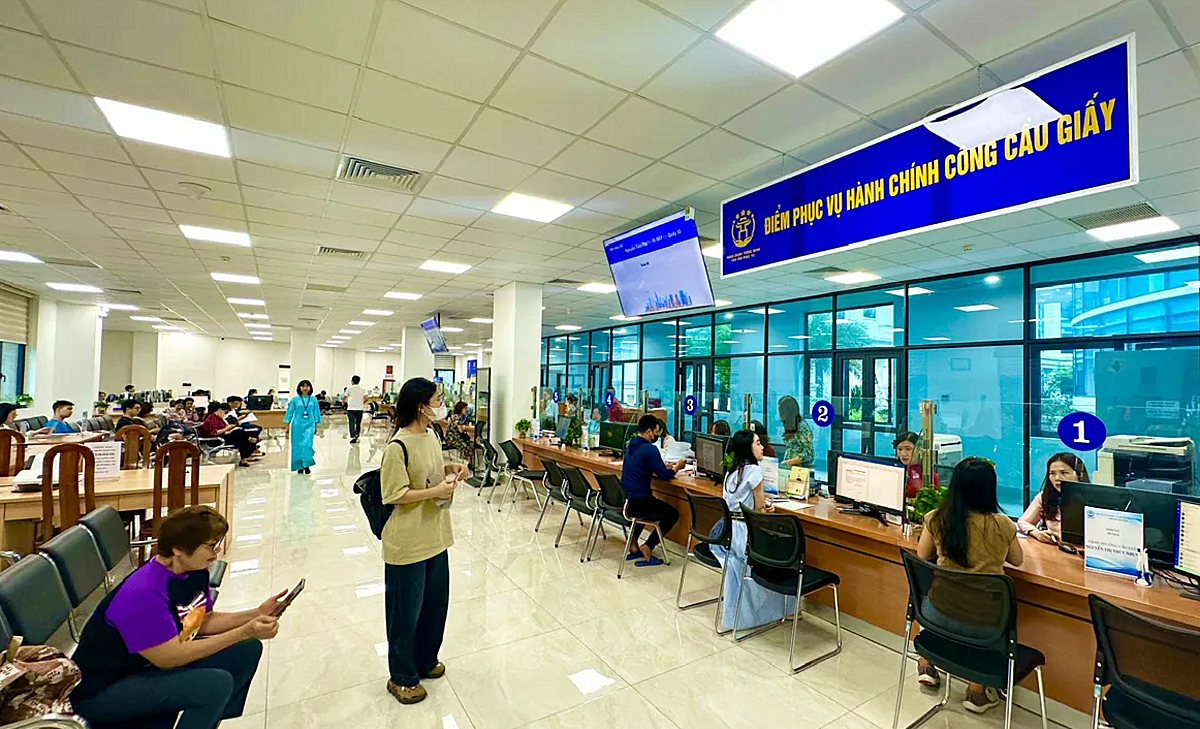 Từ ngày 17/9, cán bộ, công chức, viên chức, người lao động nghỉ việc do sắp xếp bộ máy, đơn vị hành chính có thể được trợ cấp một lần tối đa 24 tháng lương.