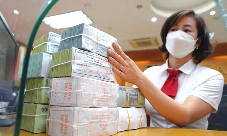 Nhu cầu vốn trung dài hạn tăng, doanh nghiệp tìm cách giảm phụ thuộc vào tín dụng ngân hàng