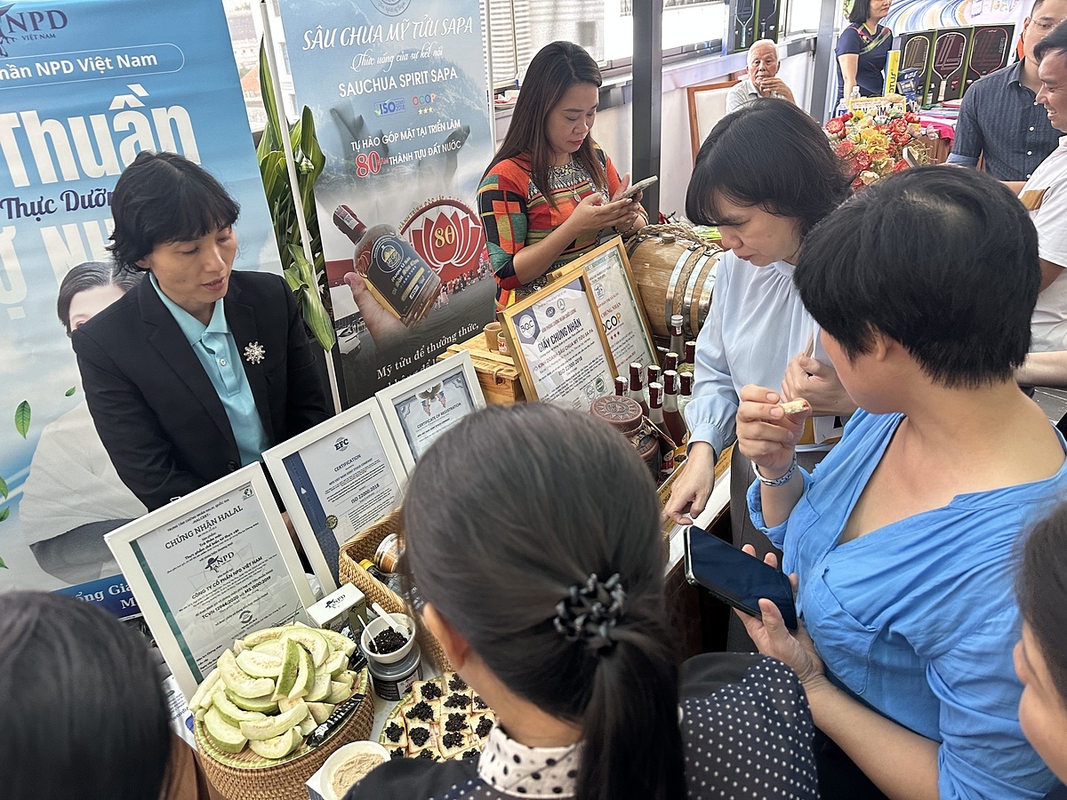 Liên kết chuỗi giá trị, cùng với thương mại điện tử là mũi nhọn nâng sức cạnh tranh cho hàng Việt.