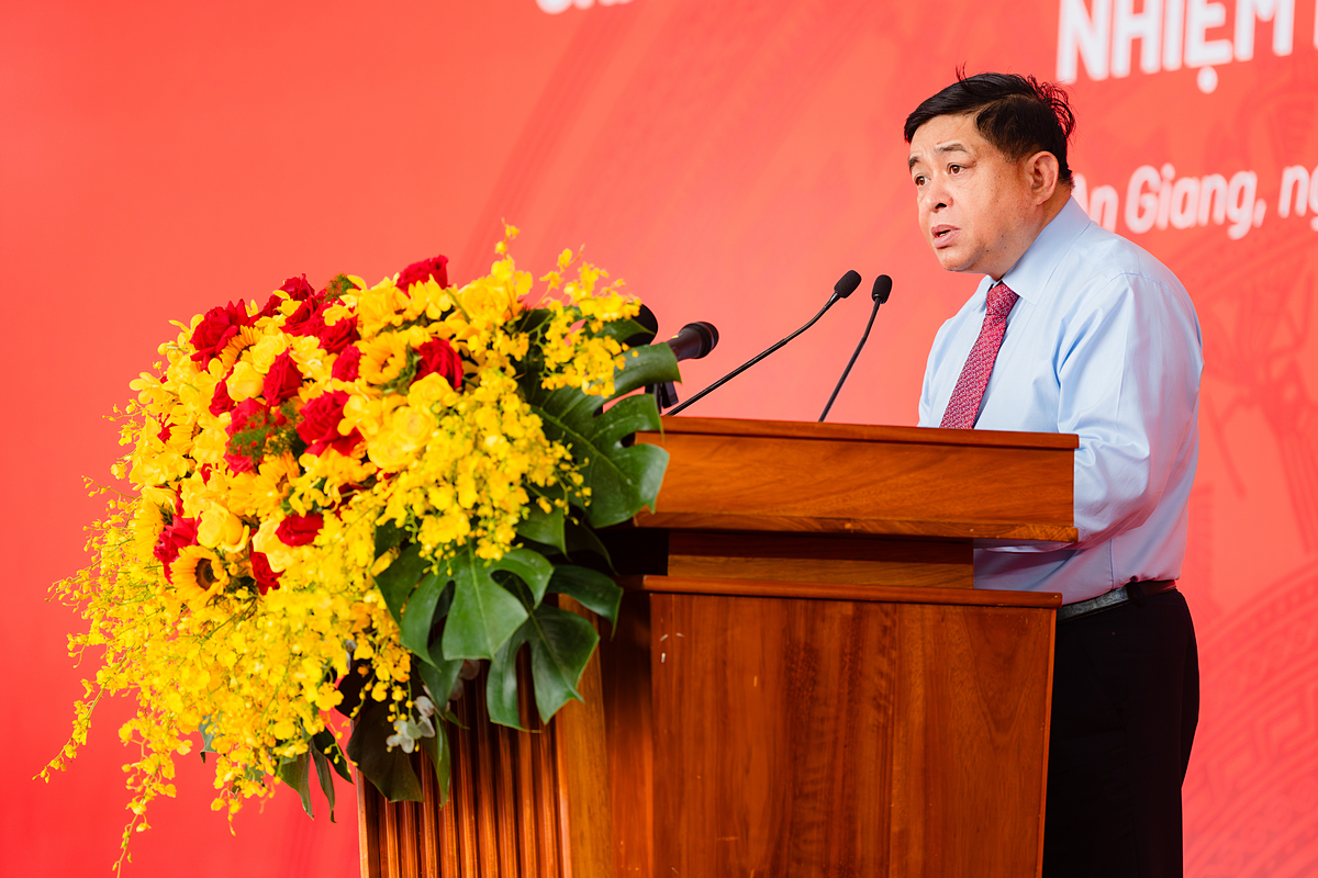 Phó Thủ tướng Chính phủ Nguyễn Chí Dũng phát biểu tại lễ khởi công.