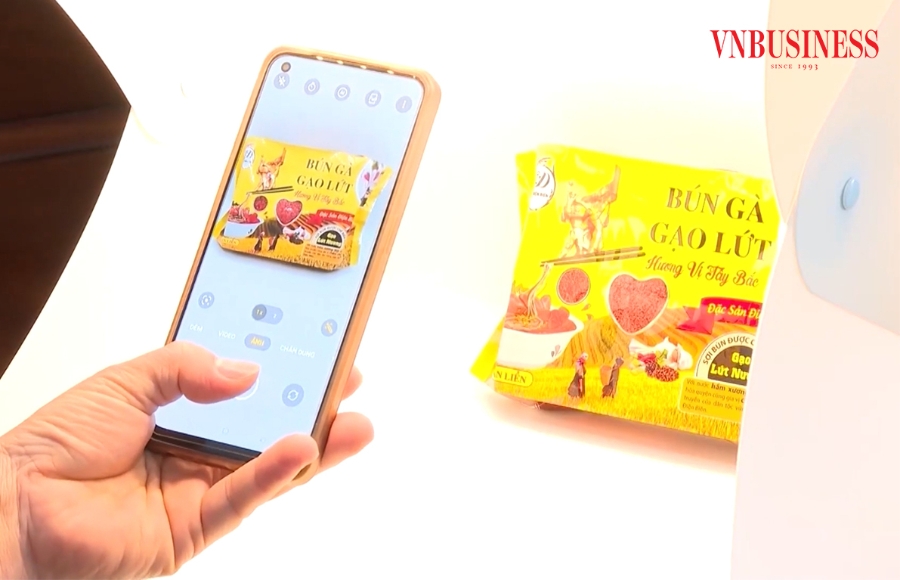 Đưa sản phẩm lên thương mại điện tử giúp nông sản Điện Biên vươn xa.