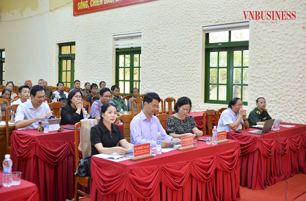 Buổi lễ có sự tham dự của lãnh đạo Liên minh HTX Việt Nam, Viện Phát triển Kinh tế hợp tác, UBND xã Xín Mần, chỉ huy Đồn Biên phòng cửa khẩu Xín Mần và 70 hộ tham gia dự án.