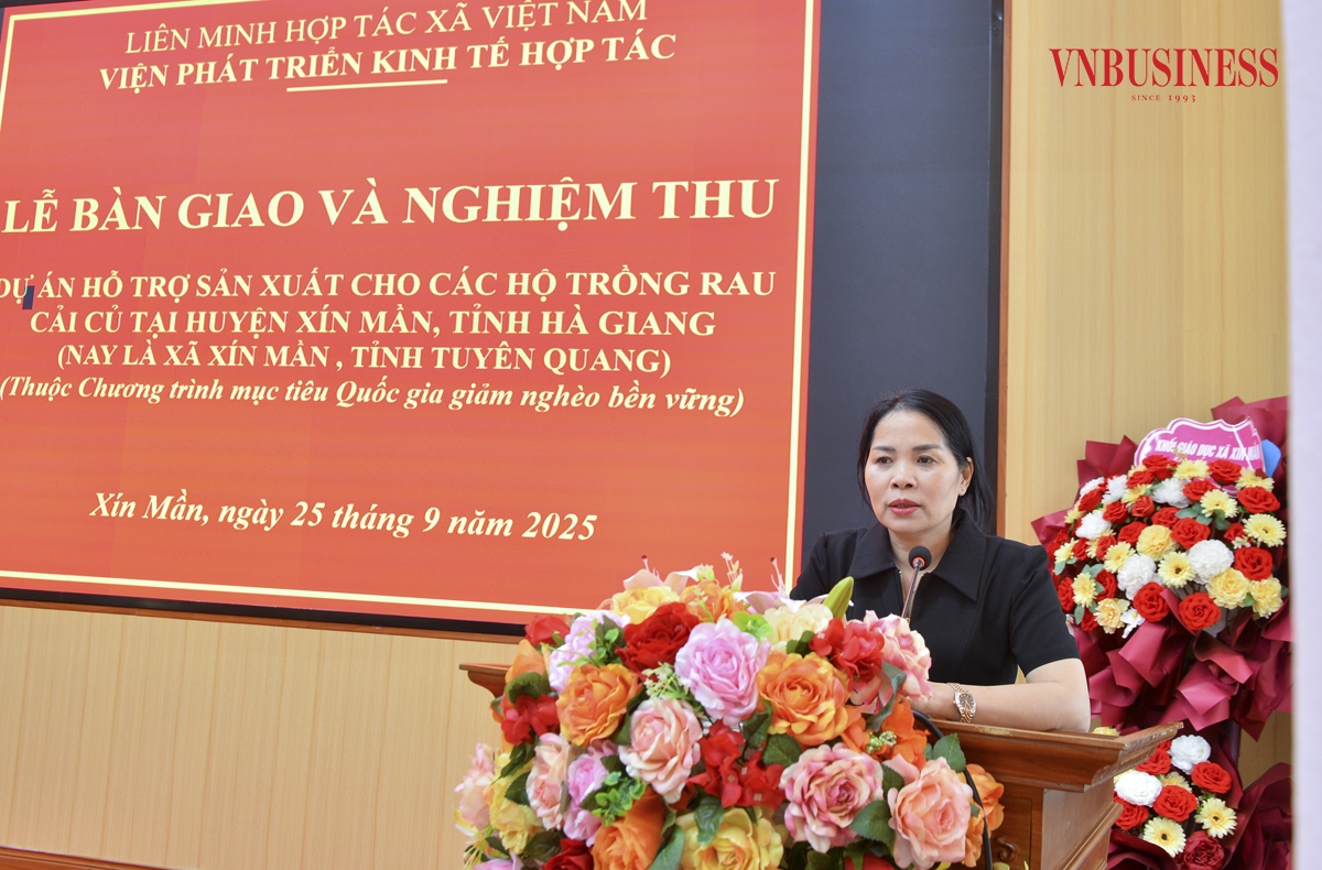 Bà Nguyễn Thị Thủy, Phó Viện trưởng Viện Phát triển Kinh tế hợp tác phát biểu tại buổi Lễ.