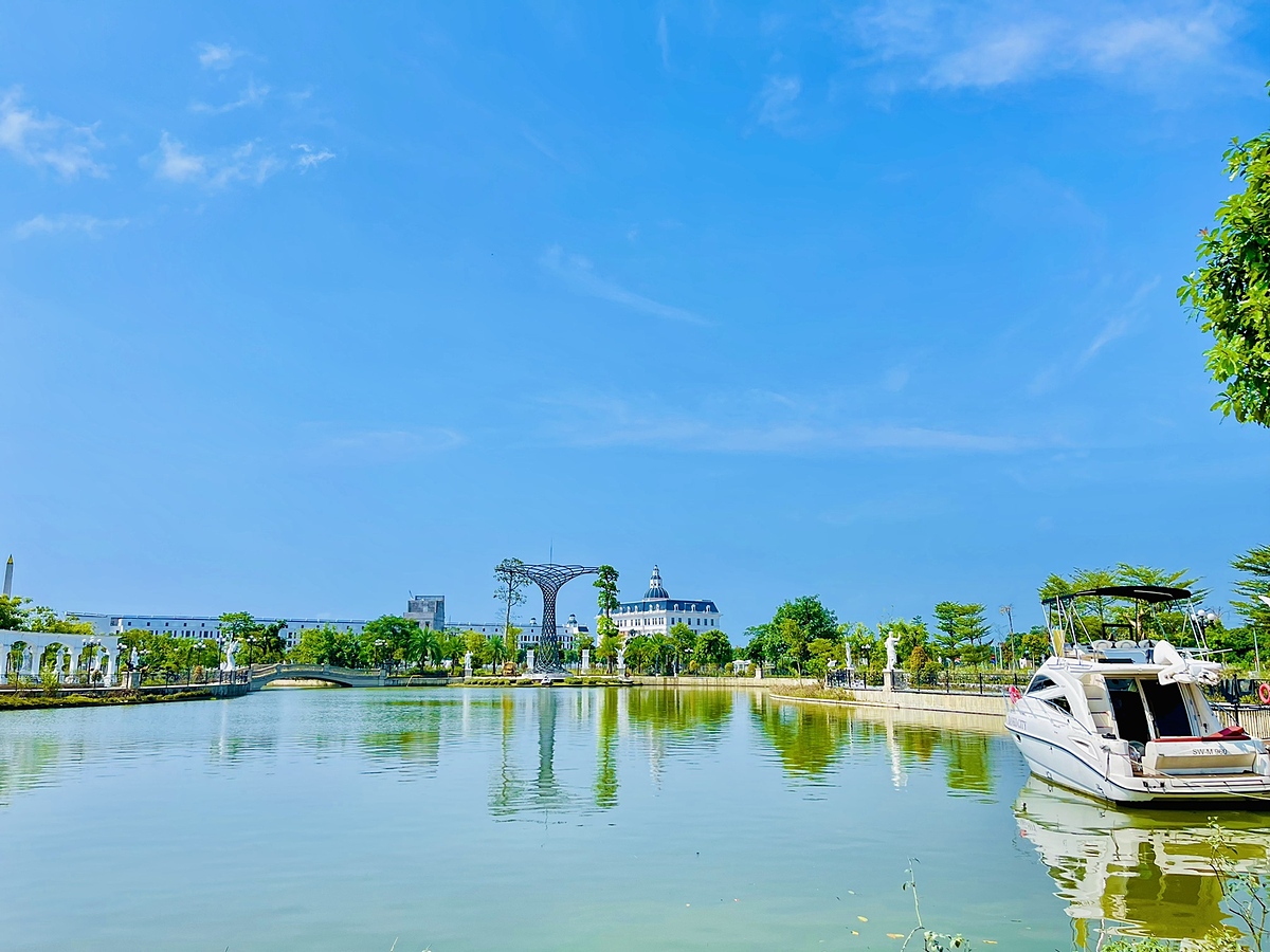 Khu đô thị được đầu tư đồng bộ hệ thống tiện ích cao cấp.