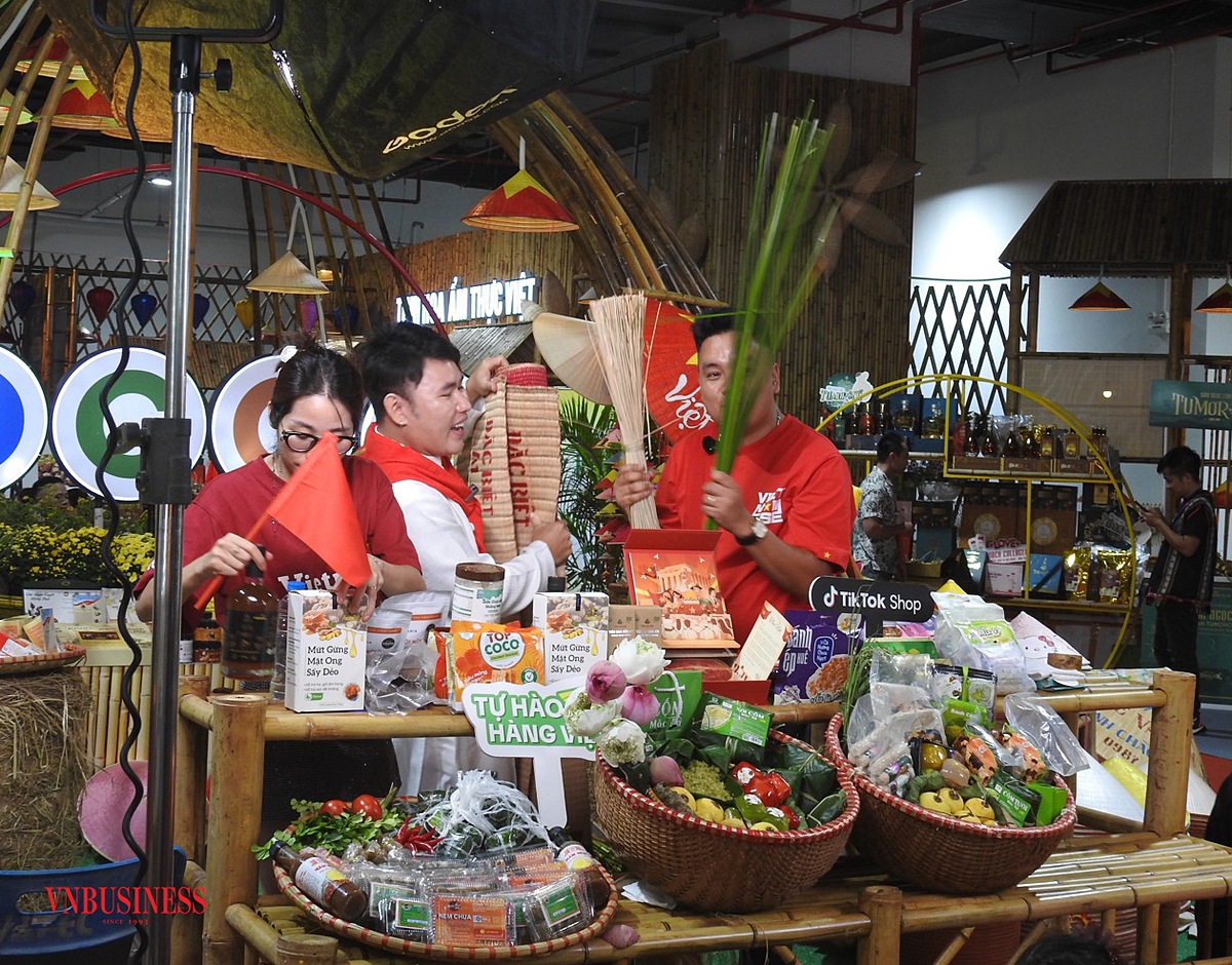 Chuyển đổi số trong xúc tiến thương mại giúp nâng cao năng lực cạnh tranh, mở rộng thị trường toàn cầu và thúc đẩy xuất nhập khẩu xuyên biên giới bền vững.