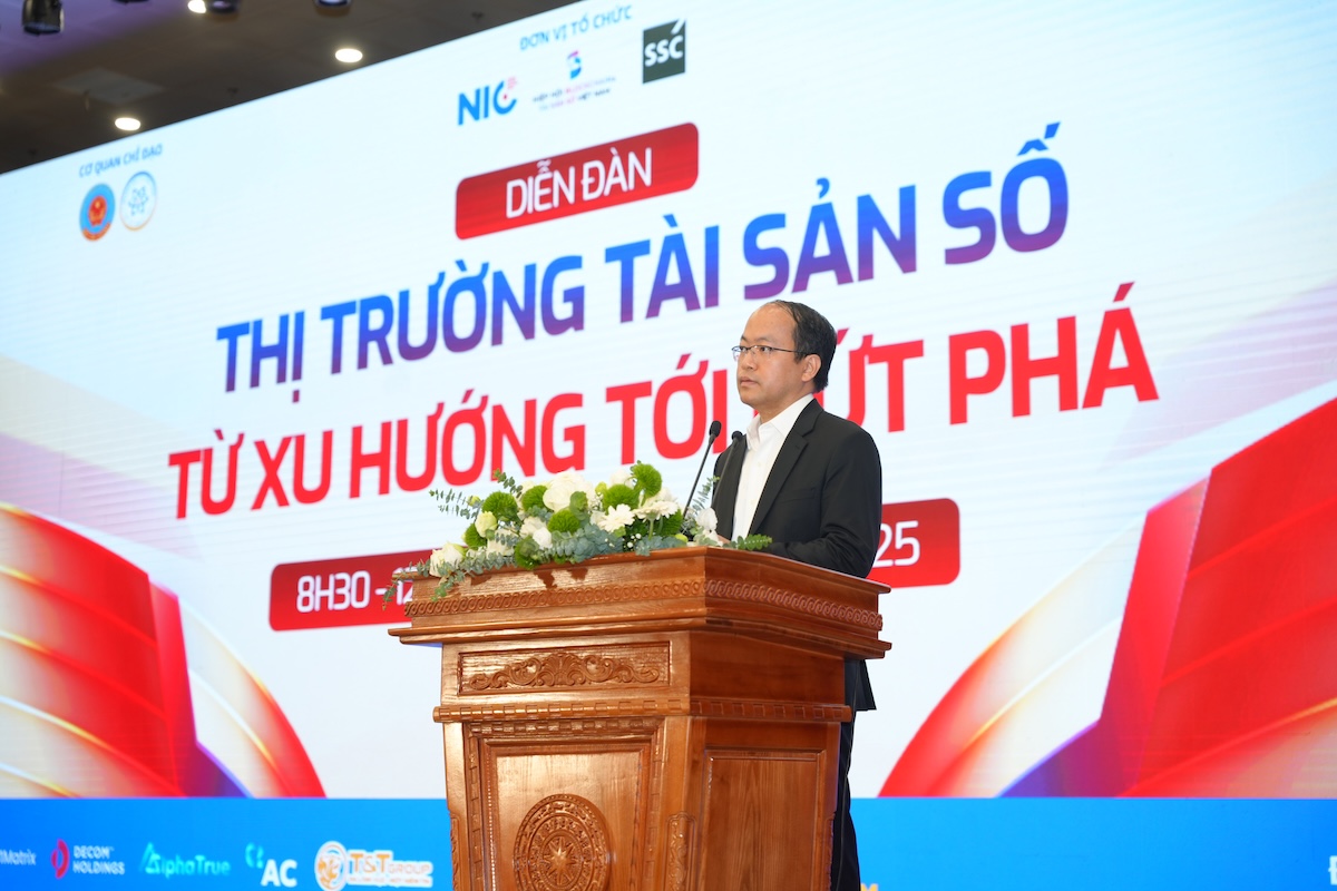 Ông Vũ Quốc Huy, Giám đốc Trung tâm Đổi mới Sáng tạo Quốc gia phát biểu khai mạc diễn đàn.