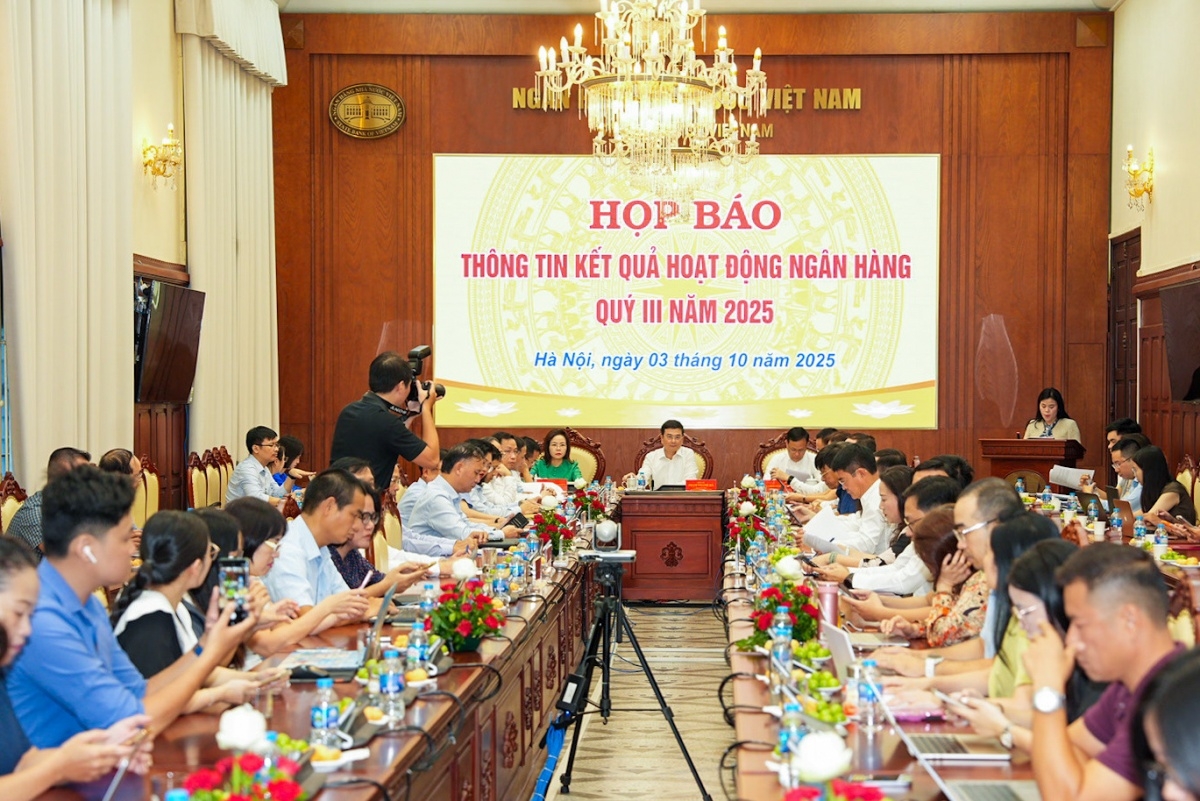 NHNN cho biết 9 tháng đầu năm, tín dụng tăng 13,37%, trong đó hơn 78% tập trung vào lĩnh vực sản xuất kinh doanh, còn lại tập trung vào tiêu dùng.