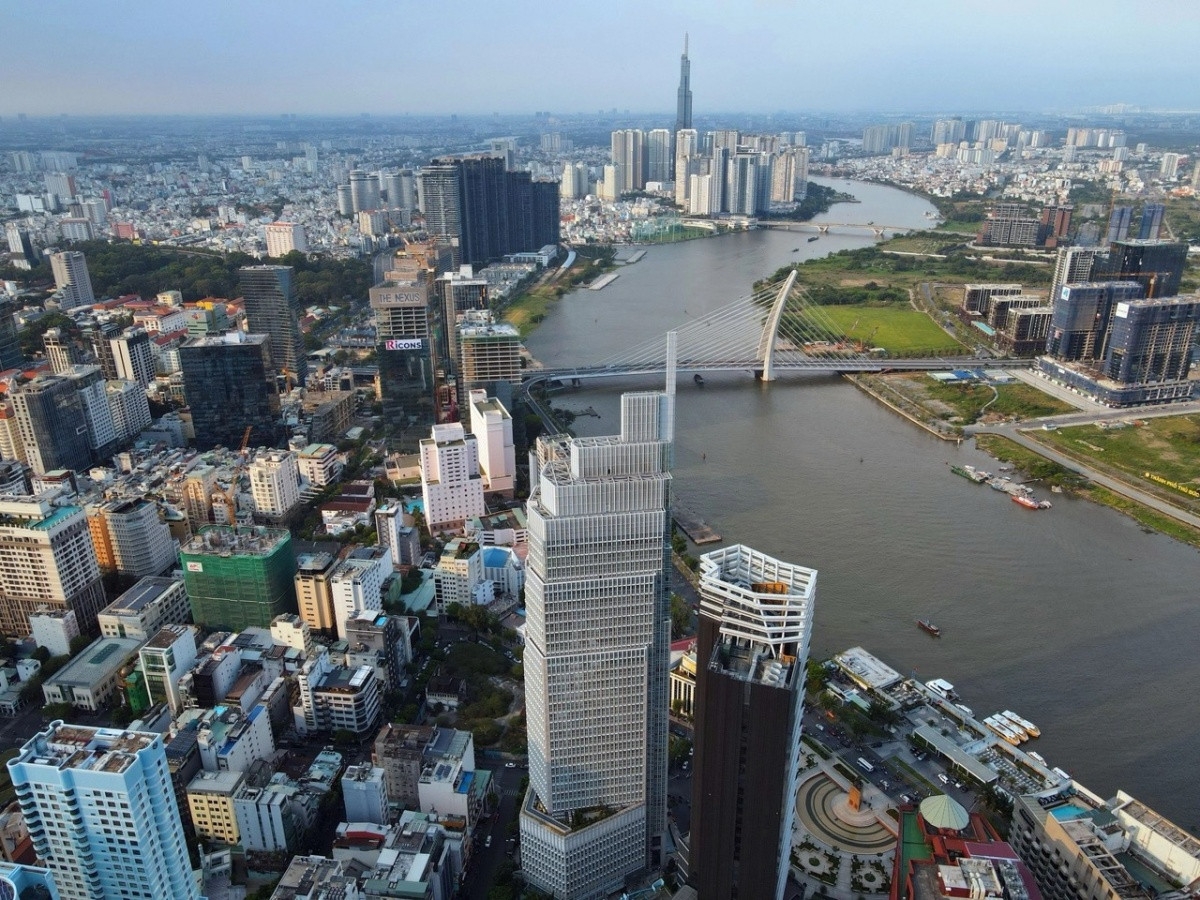 Mục tiêu đến năm 2030, Việt Nam là nước đang phát triển có công nghiệp hiện đại, thu nhập trung bình cao; xác lập mô hình tăng trưởng mới; có mạng lưới kết cấu hạ tầng cơ bản đồng bộ, hiện đại…