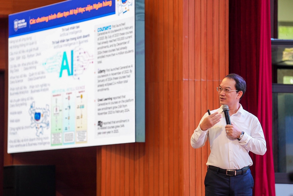 TS. Phan Thanh Đức cho biết Việt Nam đang nổi lên như một điểm sáng về phát triển ngân hàng số trong khu vực Đông Nam Á.