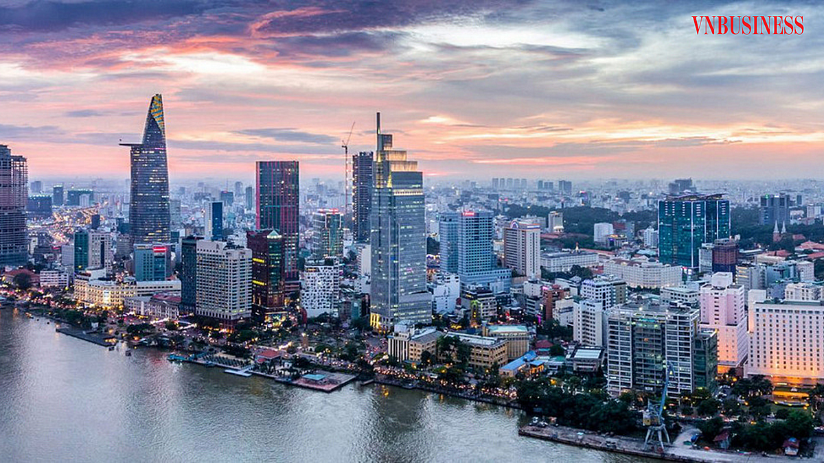 Quyết liệt thực hiện các giải pháp để tăng nguồn cung, giảm giá nhà ở, bất động sản, ổn định thị trường.