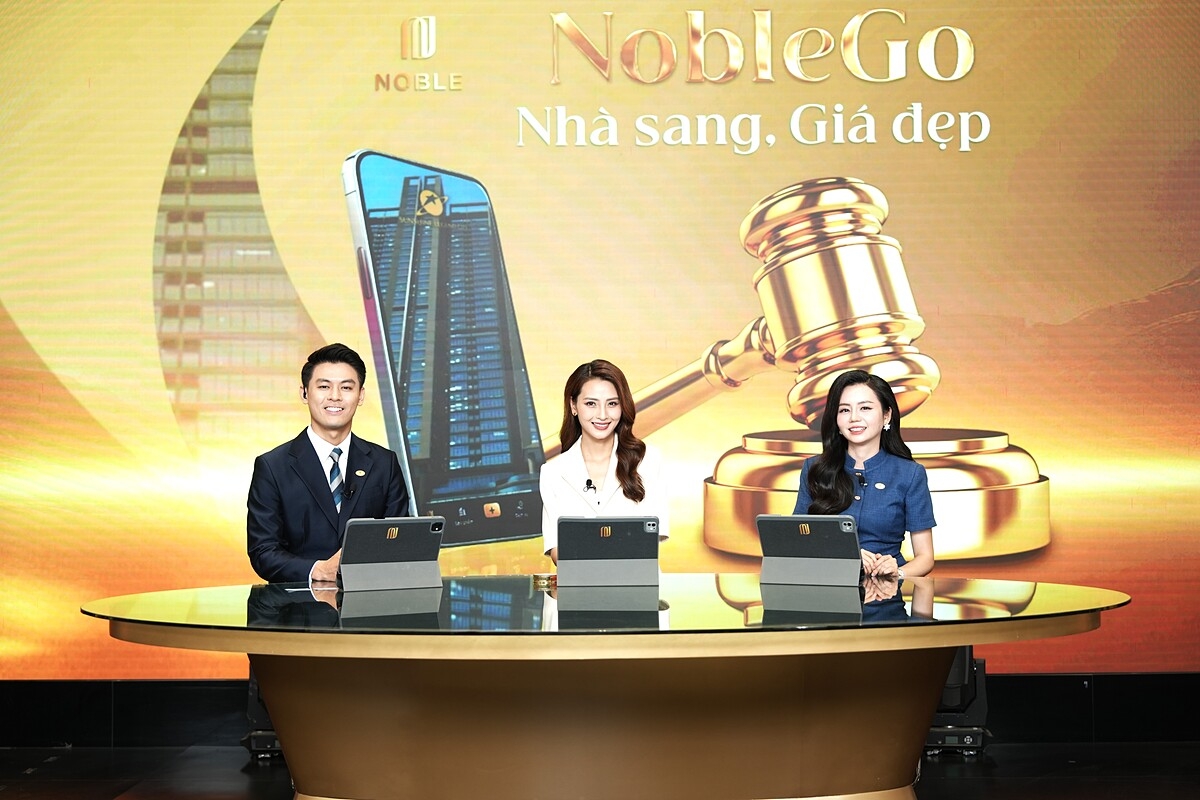 Sunshine Legend City chứng minh sức nóng với tổng lượt xem trên các tảng đạt gần 170 nghìn lượt trong tối 7/10 cùng hàng chục lượt đặt giá quyền mua.