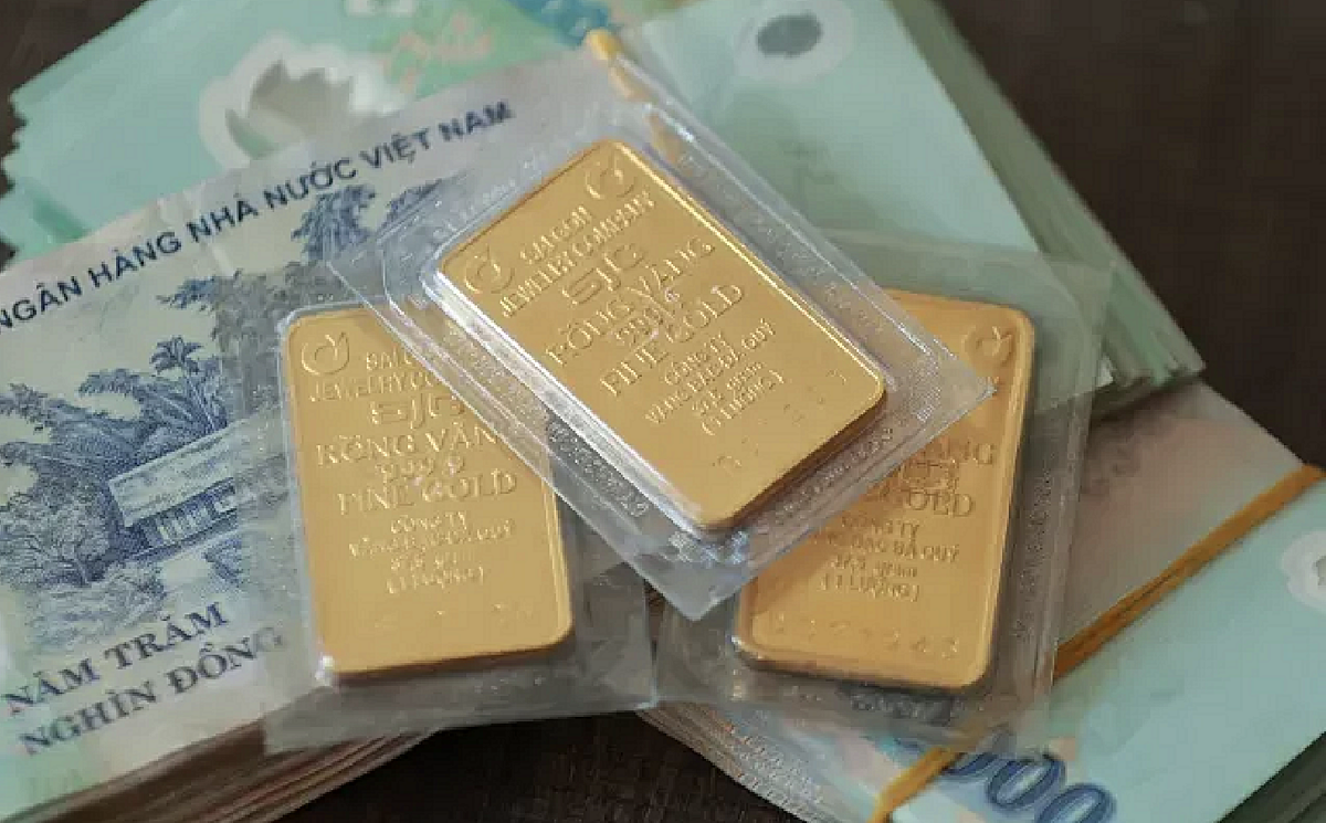 Từ giữa tháng 4/2025 đến nay, chênh lệch giá thế giới và trong nước tăng cao trên 10 triệu đồng/lượng &lpar;khoảng 12%&rpar;.