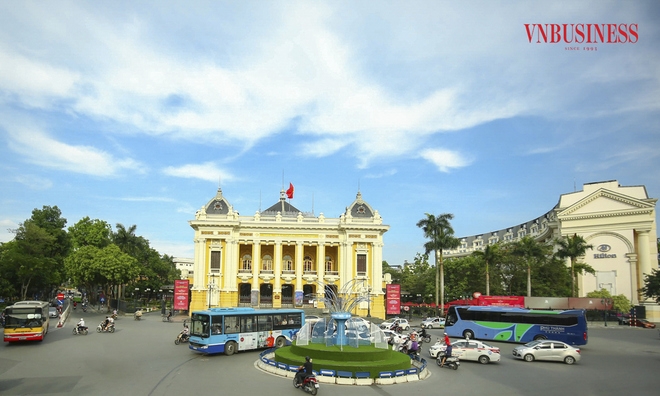 Hà Nội tiếp tục hướng tới nhiệm kỳ đổi mới, kiến tạo, bứt phá, với mục tiêu tổng quát là xây dựng Thủ đô “Văn hiến – Văn minh – Hiện đại – Hạnh phúc”.