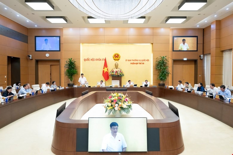 Quang cảnh phiên họp của Uỷ ban Thường vụ Quốc hội.