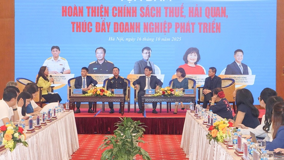 Phiên trao đổi, thảo luận tại Toạ đàm.