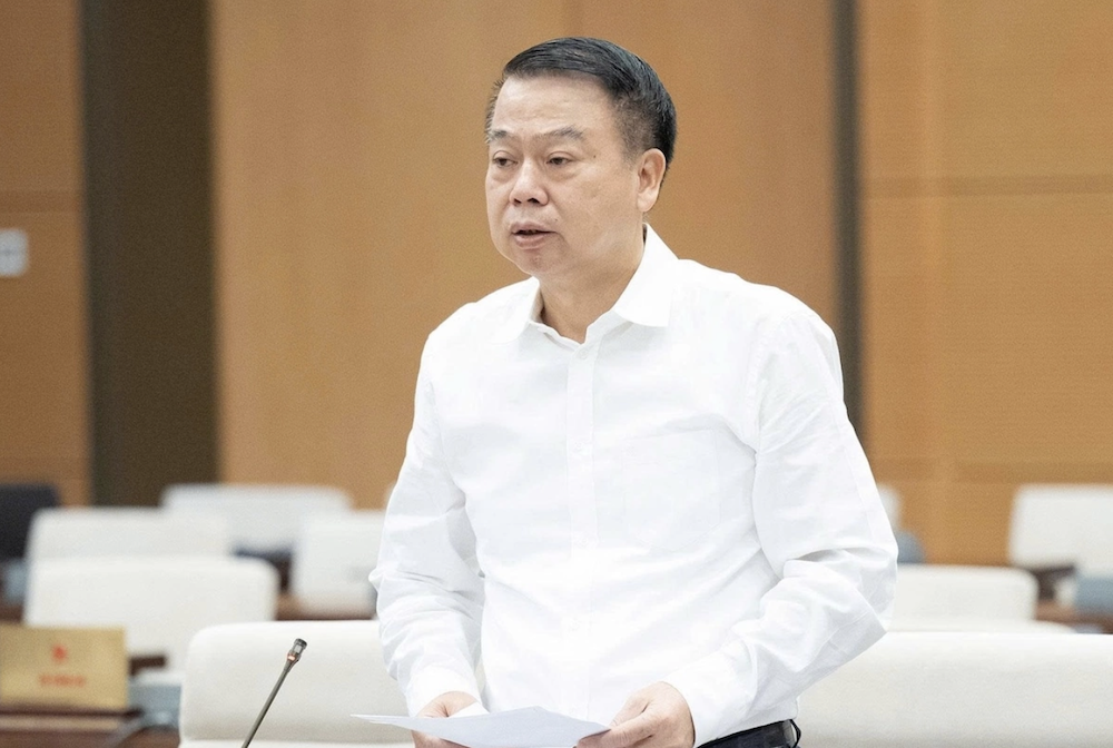 Thứ trưởng Bộ Tài chính Nguyễn Đức Chi trình bày tờ trình tại phiên họp Ủy ban Thường vụ Quốc hội, ngày 17/10. Ảnh: Quốc hội