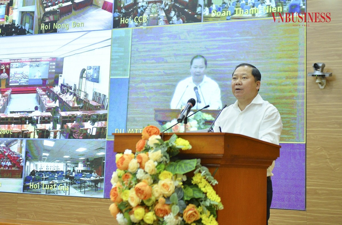 Đồng chí Nguyễn Phi Long, Uỷ viên dự khuyết Trung ương Đảng, Phó Bí thư Đảng uỷ Mặt trận Tổ quốc, các đoàn thể Trung ương.