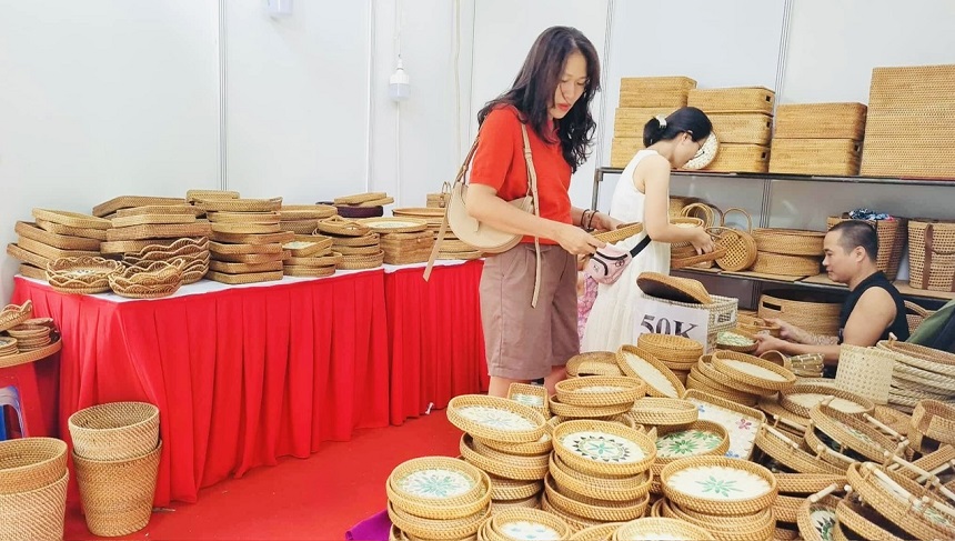 Nhiều nhà bán hàng từ các sàn thương mại điện tử cho biết sẽ dừng cuộc chơi khi chi phí ngày càng tăng cao.