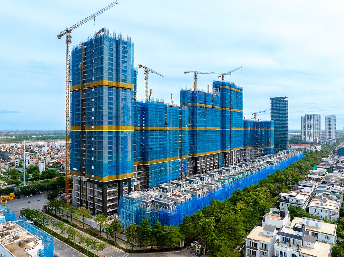 Tính đến tuần 3 tháng 10, dự án đã hoàn thành 100% kết cấu 3 tầng hầm, phần thân đang thi công đến tầng 39, chuẩn bị cất nóc một số tòa.