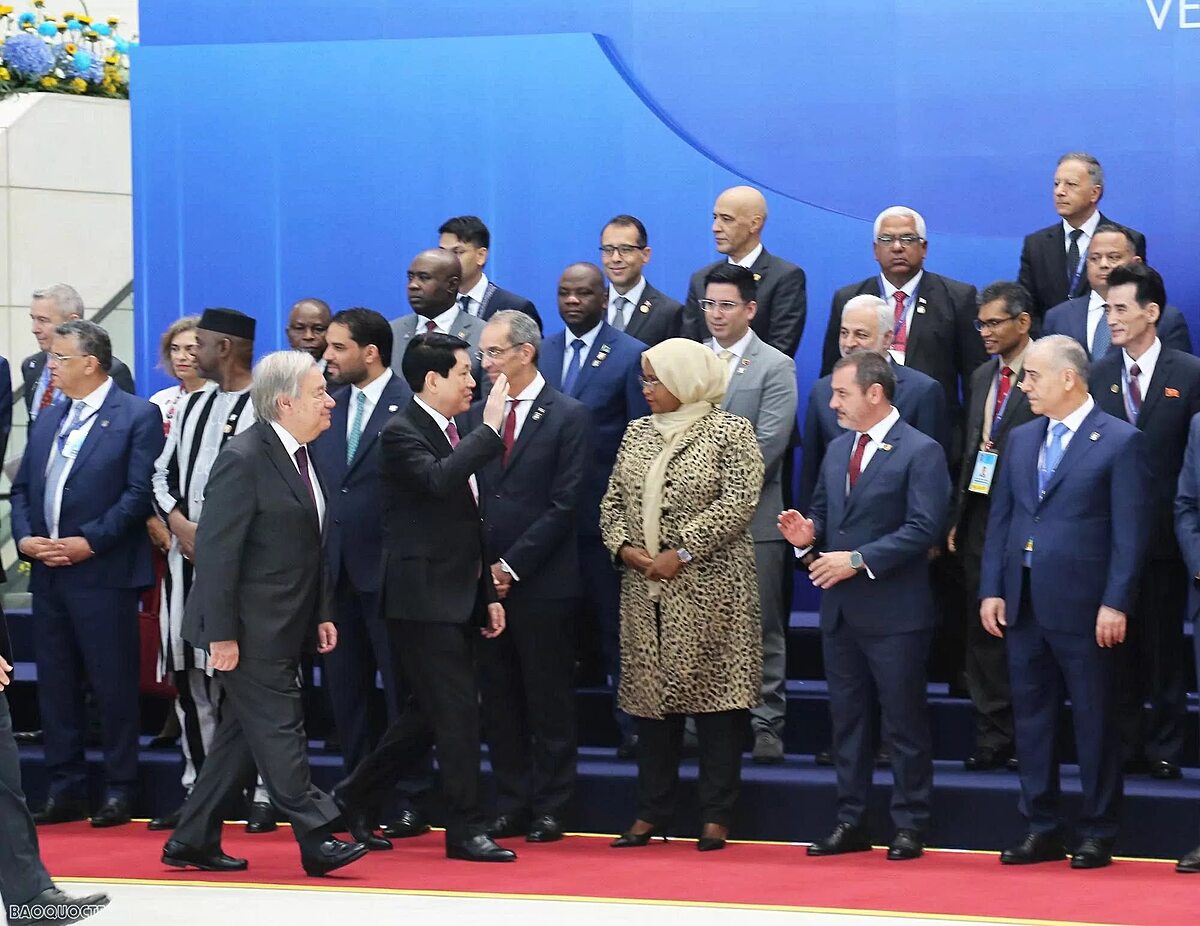 Chủ tịch nước Lương Cường chủ trì lễ đón các Trưởng đoàn tại Lễ mở ký Công ước Liên hợp quốc về chống tội phạm mạng.