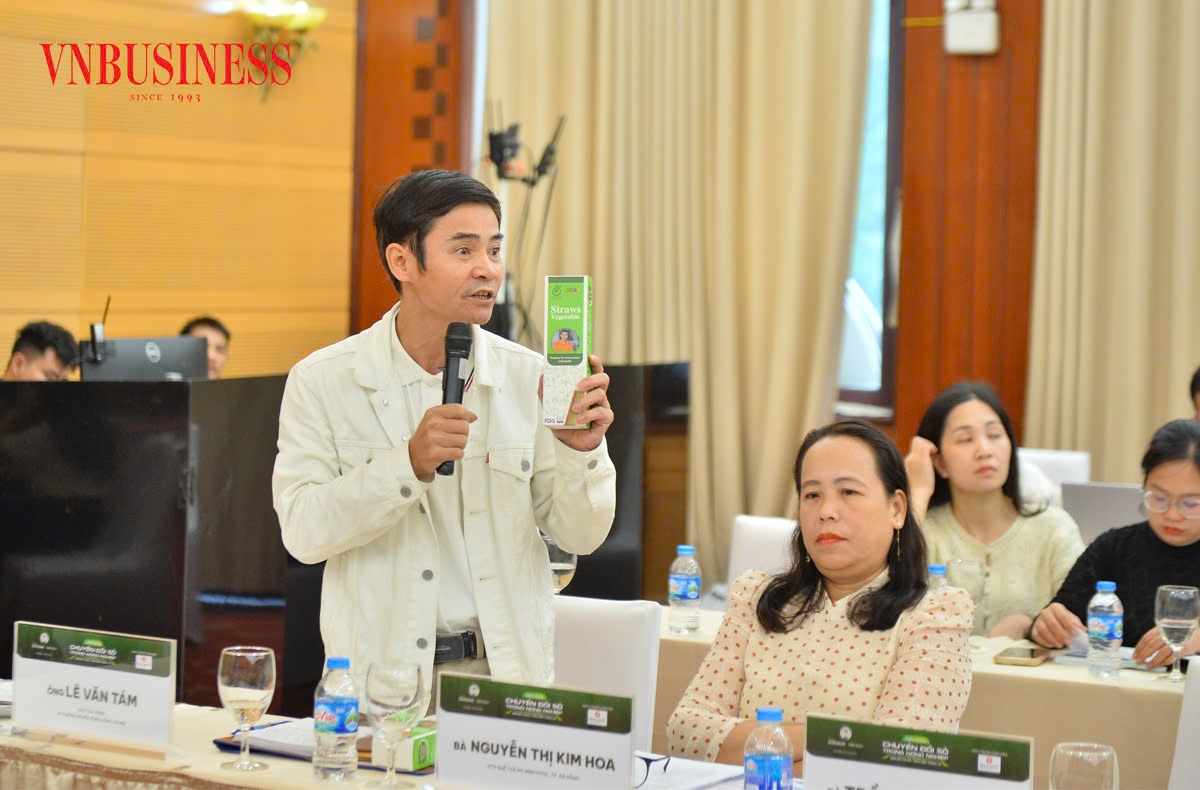 Ông Lê Văn Tám, Chủ tịch HĐQT HTX Nông nghiệp Sông Hồng &lpar;Hà Nội&rpar;.