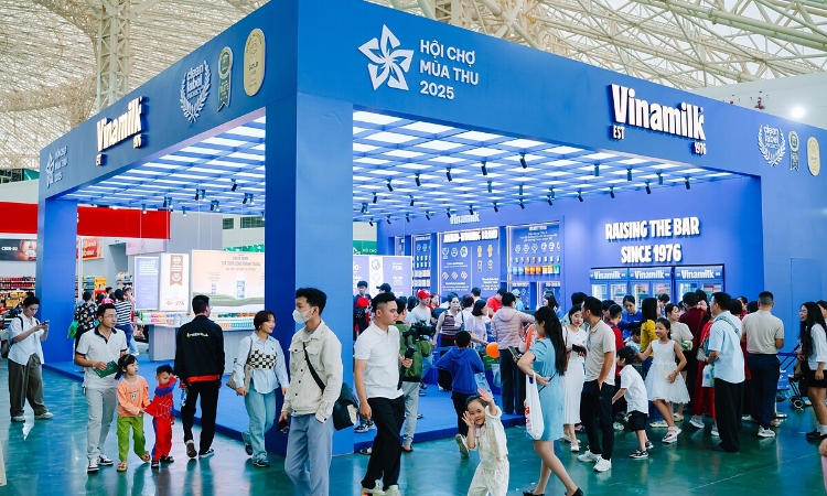 Nhiều sản phẩm mới, đột phá của Vinamilk phục vụ người tiêu dùng tại Hội chợ Mùa Thu 2025