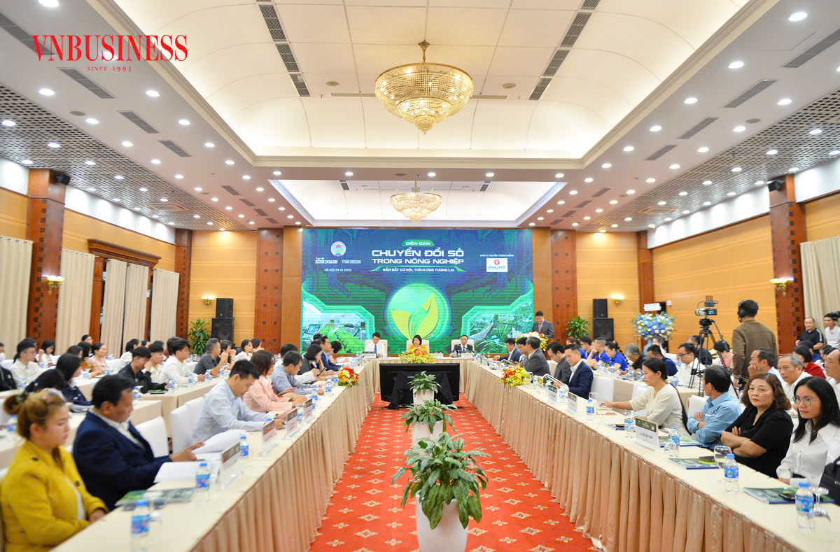 Đúng 8h ngày 29/10, Diễn đàn “Chuyển đổi số trong nông nghiệp: Nắm bắt cơ hội, thích ứng tương lai” chính thức khai mạc.