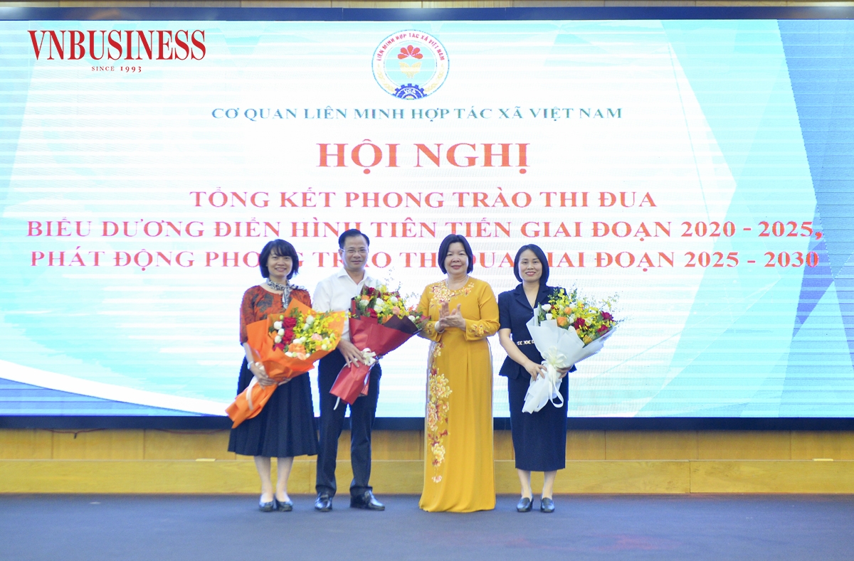 Chủ tịch Liên minh HTX Việt Nam biểu dương điển hình tiên tiến giai đoạn 2020-2025.