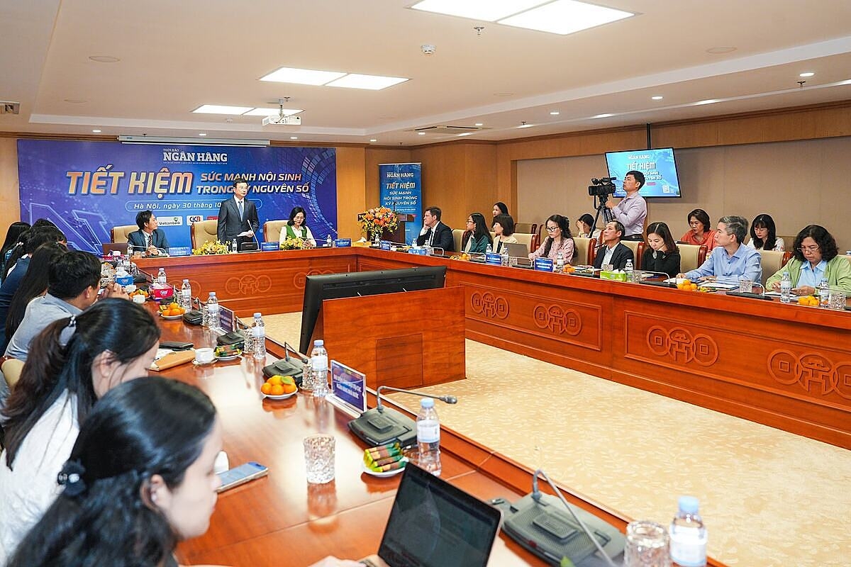 Phó Thống đốc Phạm Thanh Hà cho biết đến nay, tiền gửi dân cư tại các tổ chức tín dụng đạt khoảng 8 triệu tỷ đồng, tăng gần 13% so với cùng kỳ năm trước.