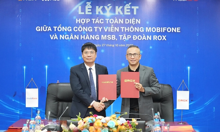 MobiFone và ROX Group ký kết hợp tác chiến lược, thúc đẩy chuyển đổi số toàn diện
