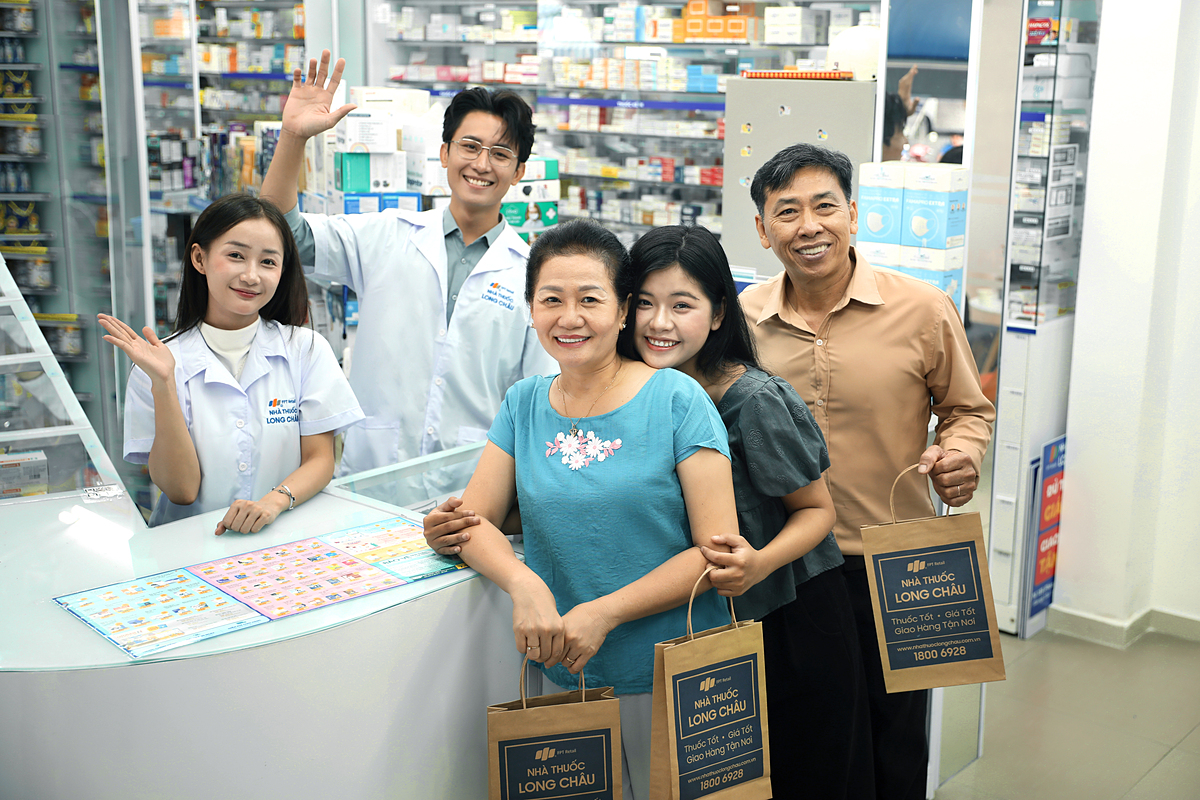 Long Châu nỗ lực chung tay trên hành trình chăm sóc sức khoẻ cộng đồng, vì một Việt Nam khoẻ mạnh.