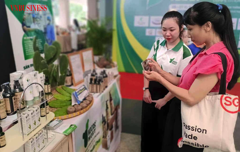 Khi người mua ngày càng thay đổi “chóng mặt” theo kỷ nguyên số thì các DN Việt cần hiểu rõ và có những bước đi quyết đoán để thích ứng nhanh.