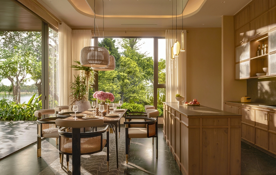 Phòng bếp, ăn một căn biệt thự mẫu Retreat Forest