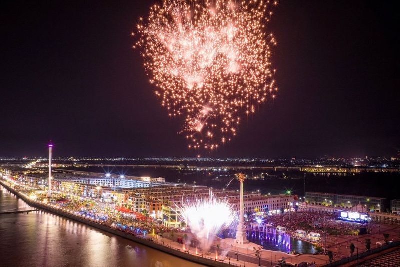 Hạ tầng, tiện ích và sự sôi động sẵn có của Vinhomes Royal Island là bảo chứng vàng cho giá trị của Swing Villas.