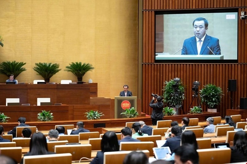 Quốc hội nghe Tờ trình và Báo cáo thẩm tra dự án Luật sửa đổi, bổ sung một số điều của 15 Luật trong lĩnh vực nông nghiệp và môi trường.