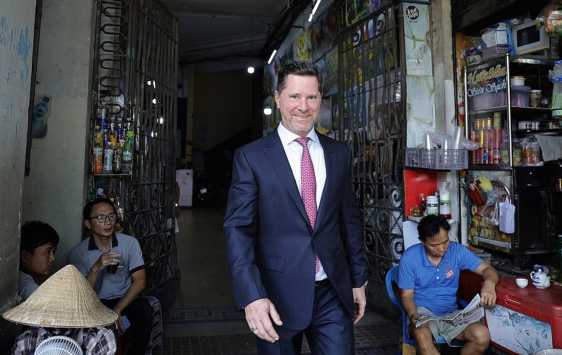 Ông Tim Evans, Tổng Giám đốc, HSBC Việt Nam chỉ ra thách thức và gợi ý giải pháp thích ứng với tình trạng già hoá dân số nhanh chóng ở Việt Nam.