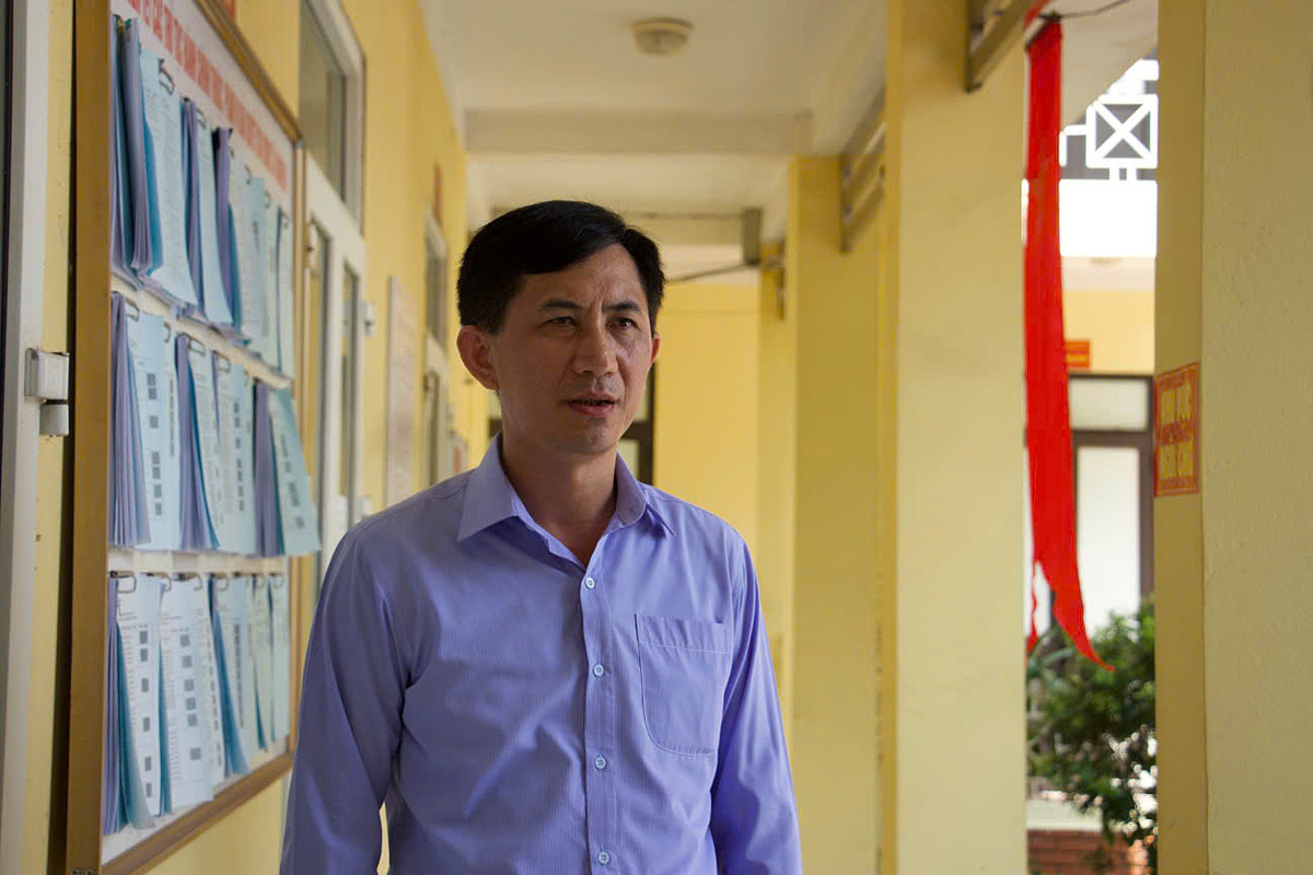 Cán bộ ngân hàng đến từng gia đình, doanh nghiệp cùng tìm phương án tối ưu nhất để hỗ trợ.