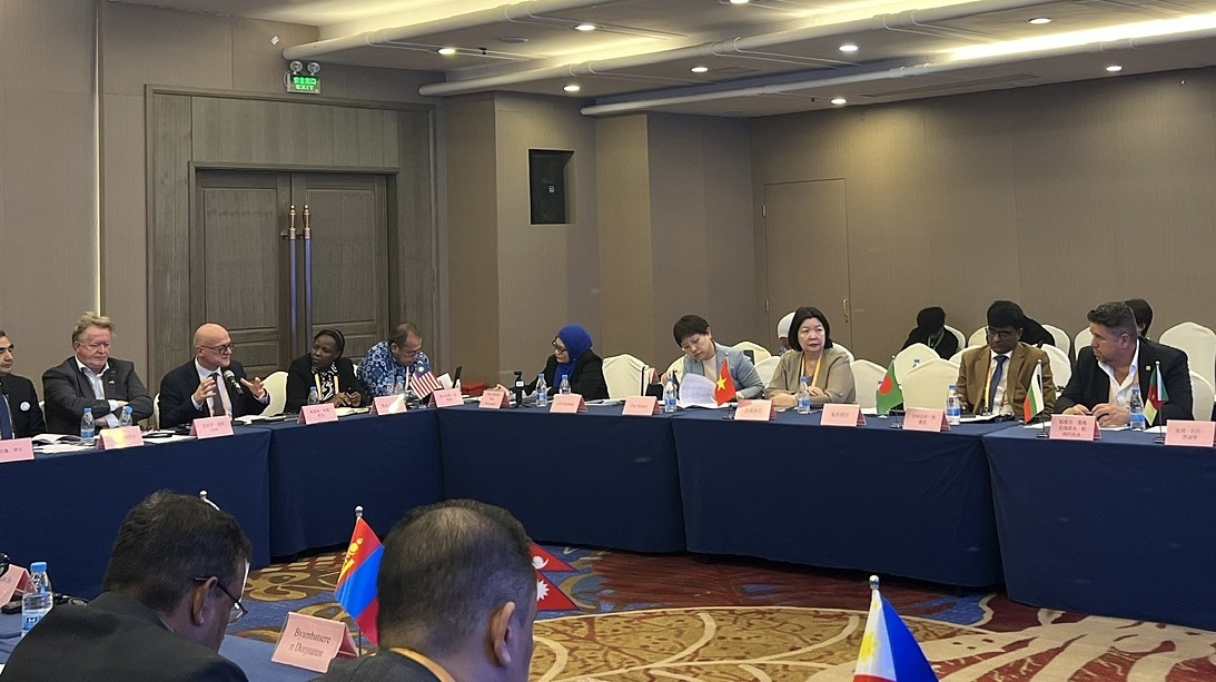 Chủ tịch Cao Xuân Thu Vân tham dự Diễn đàn.