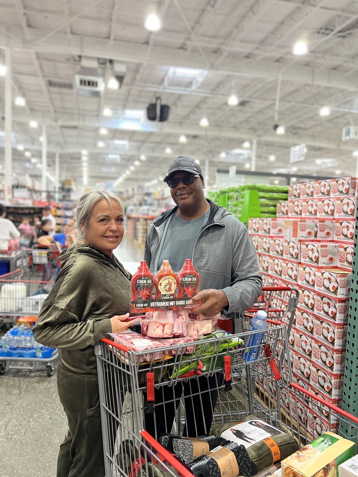 Lạ lẫm và thích thú với tương ớt Chinsu hương vị rất Việt Nam.