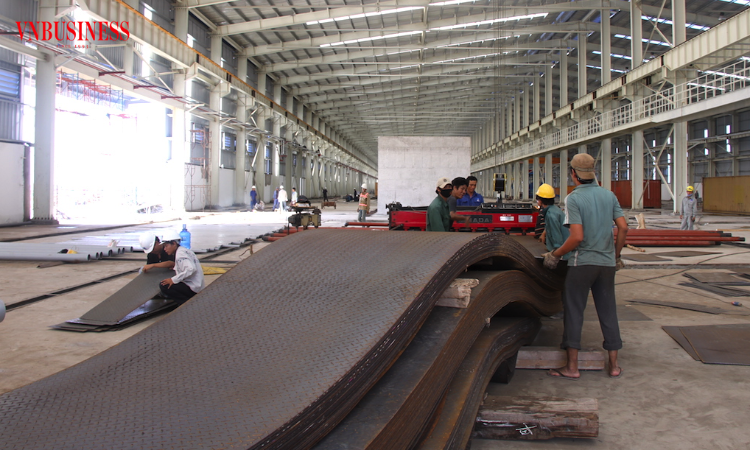 Lối đi nào cho doanh nghiệp ngành thép thoát khỏi ‘bức tranh xám’?