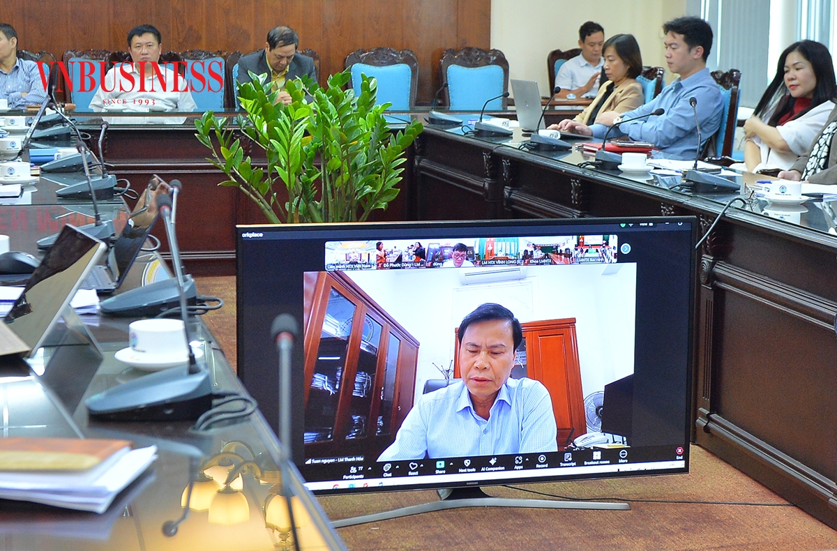 Ông Nguyễn Đình Tuấn, Chủ tịch Liên minh HTX tỉnh Thanh Hóa góp ý vào các Dự thảo văn kiện trình Đại hội XIV của Đảng.